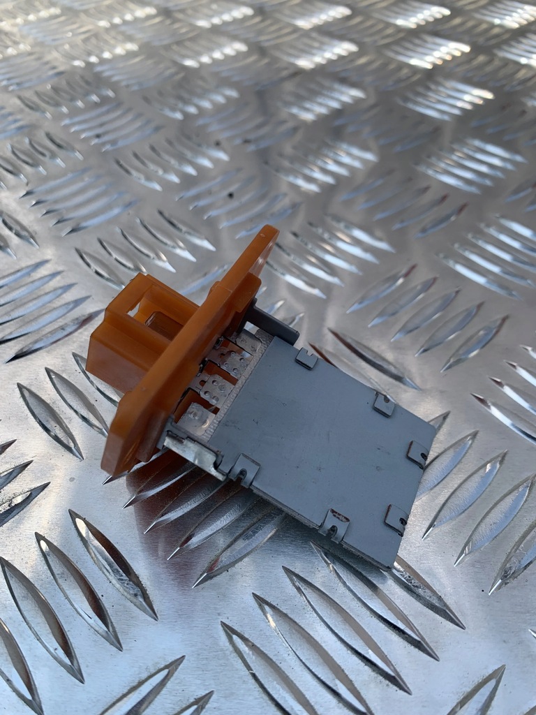 фото №1, Резистор резистор вентилятор kia ceed iii 18-