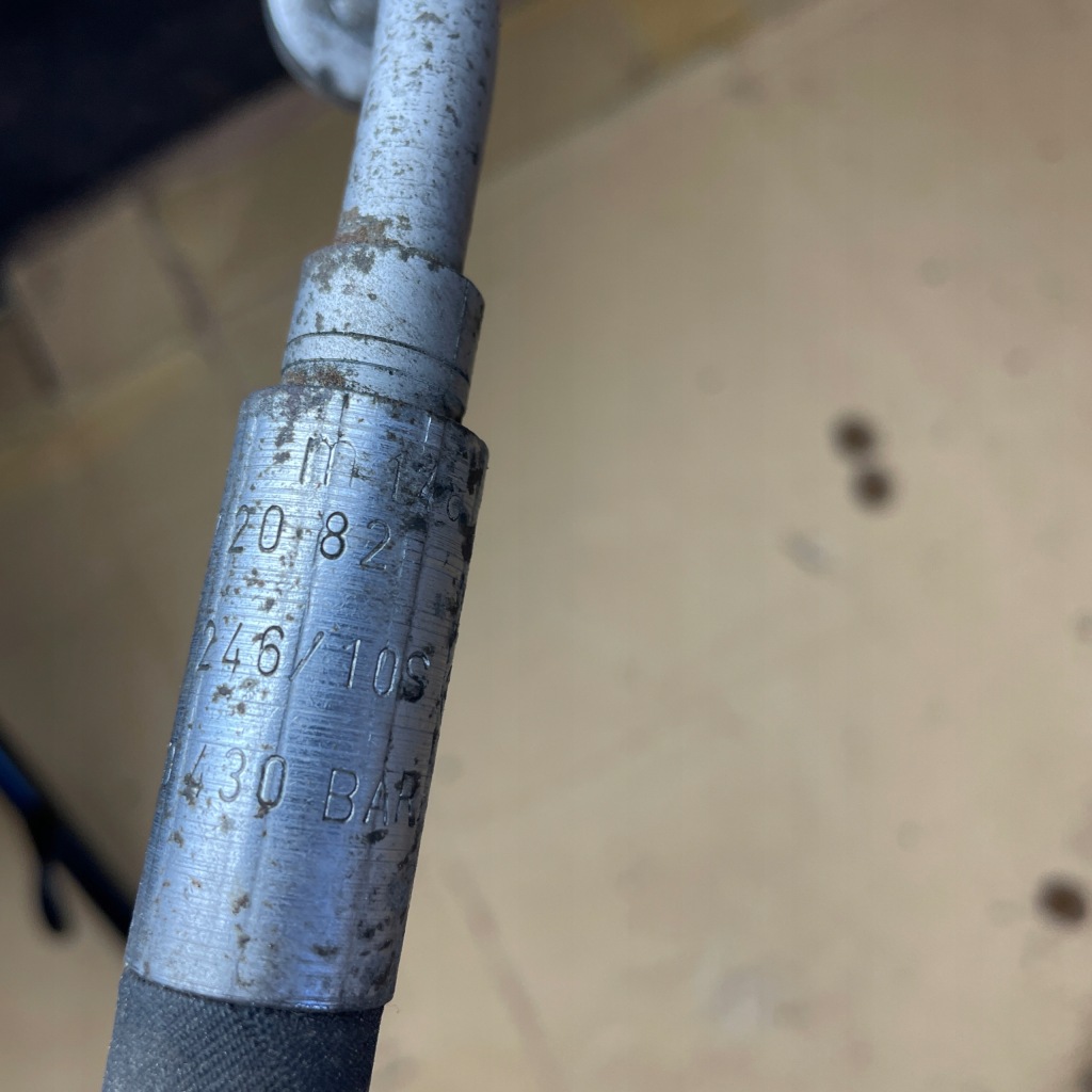 Mercedes w221 s шланг патрубок масляний підвіска abc 2219971682 a2219971682 Оригінал