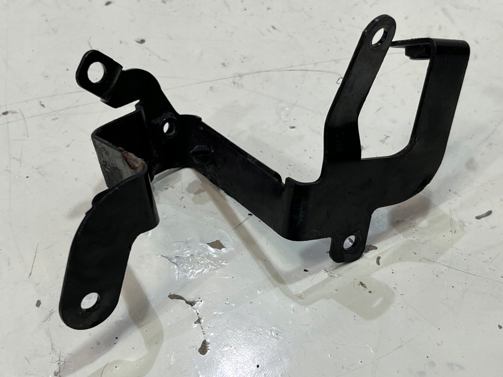 фото №1, Кронштейн кронштейн vw touareg 7p 7p0937539b