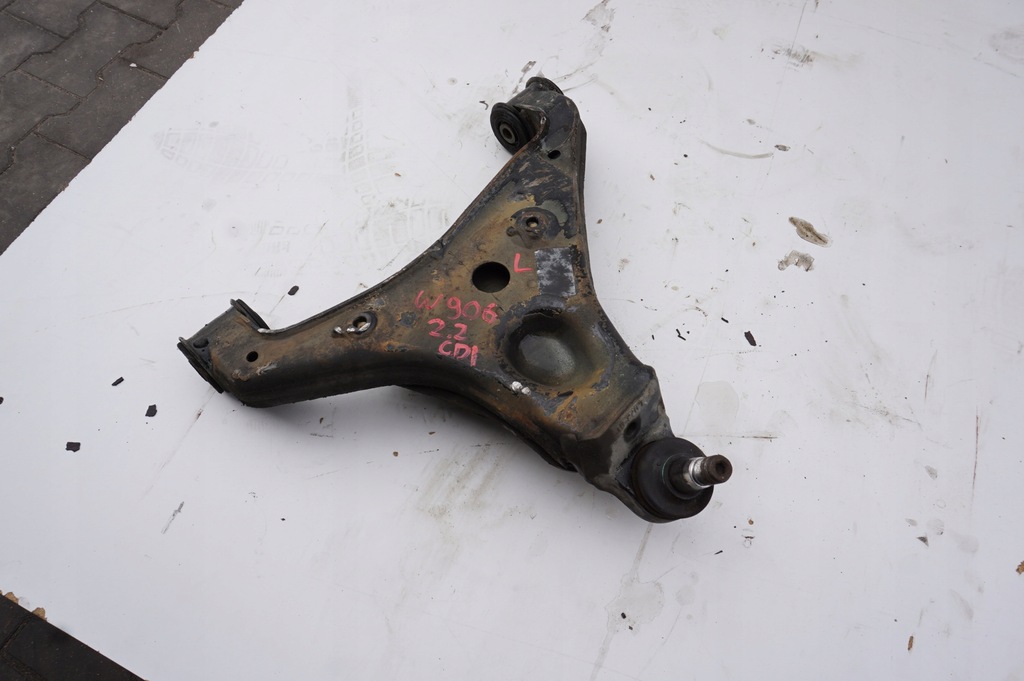 фото №1, Рычаг левый перед двойник mercedes sprinter w906