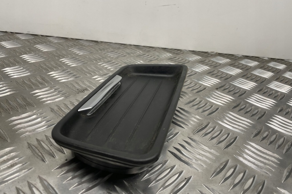 фото №7, Оснащение салона bmw 3 f30, f80 9232068 3.0l дизель 190kw 2012