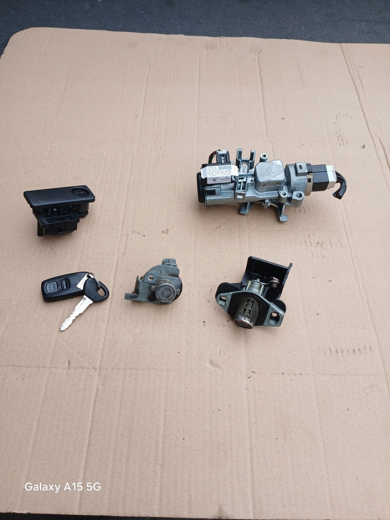 фото №7, Замок запалювання вкладиші kluczykmazda 6 gg