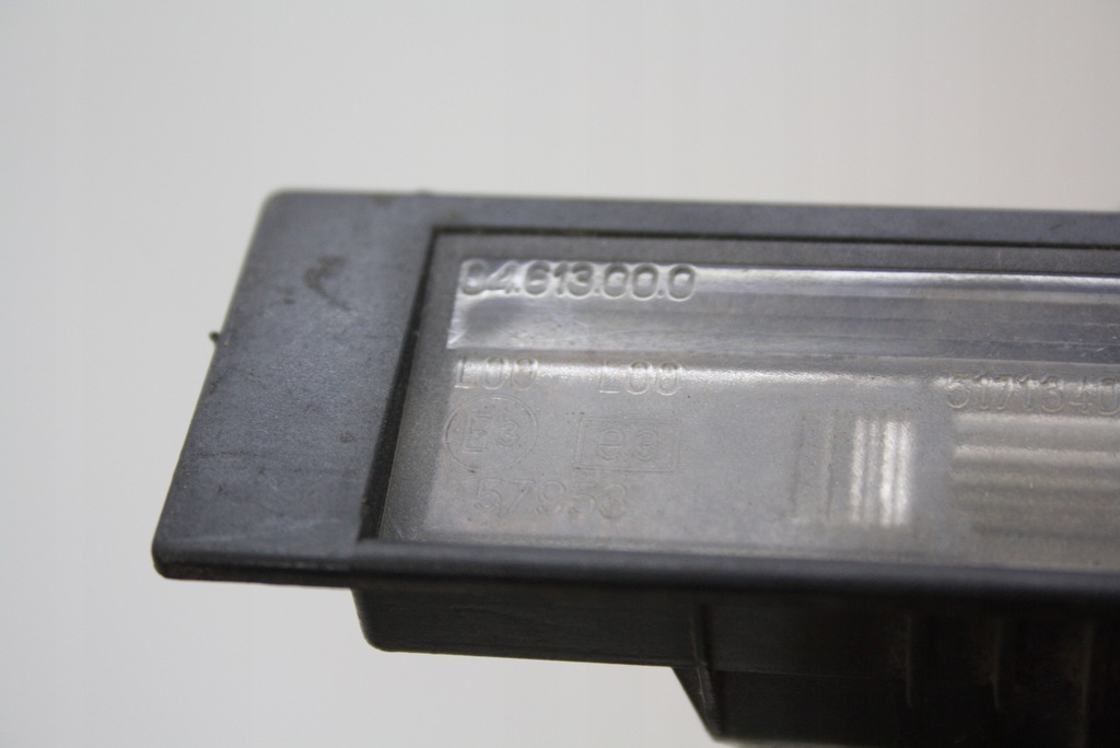 фото №10, Лампа освещение tblicy регистрационный alfa romeo gt 517134000