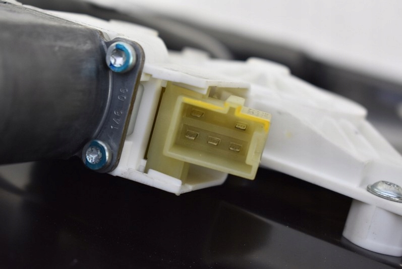 фото №7, Підйомник скло лівий перед eu mercedes w251 06r