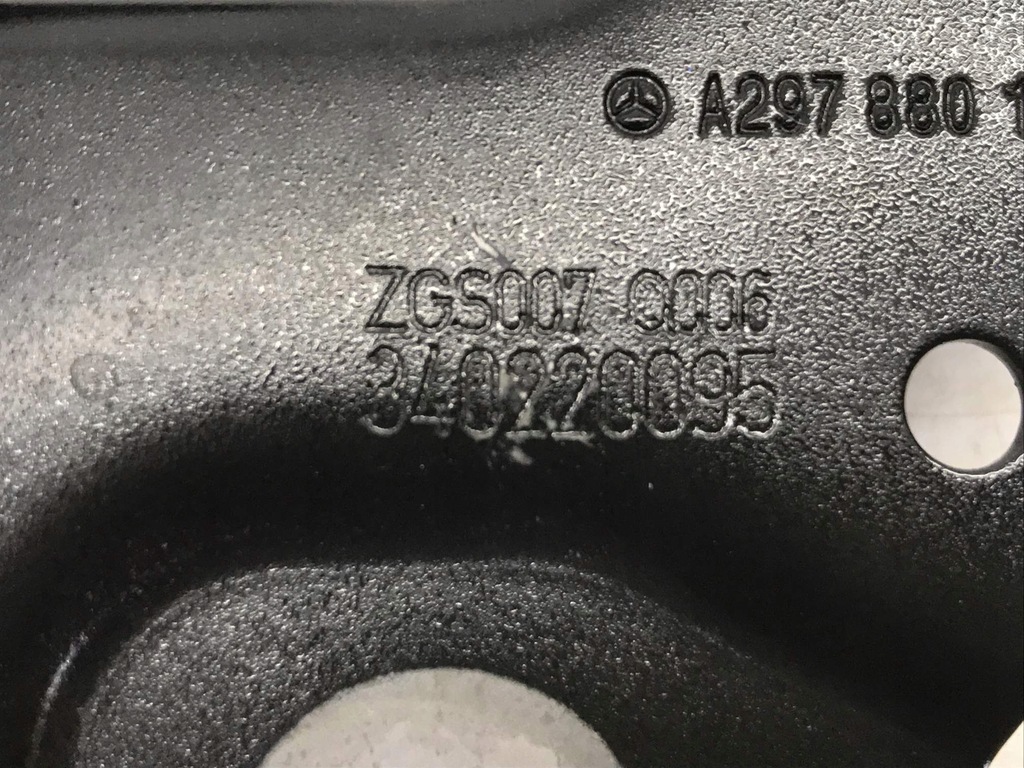 фото №7, Mercedes eqs петля капот правый a2978801400