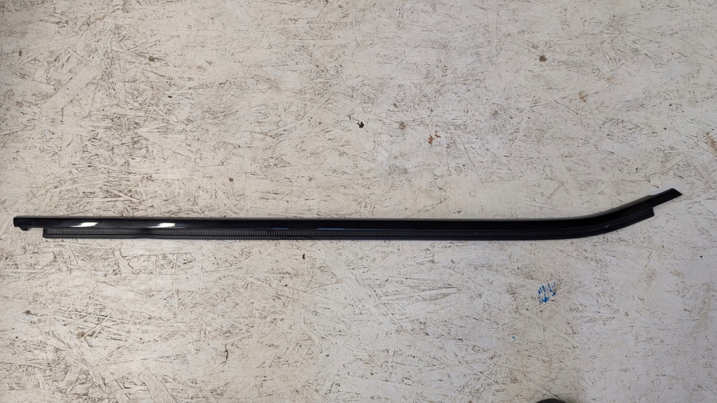 фото №1, Bmw x3 g01 x4 молдинг ущільнювач зовнішня двері передніх prwawa 7410016