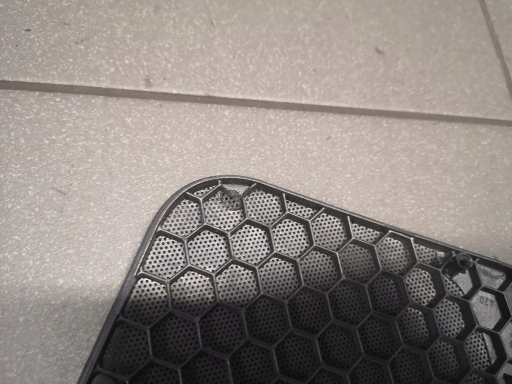 фото №7, Накладка динамика правая audi a3 8l 8l0035420