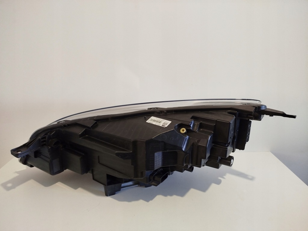 Фара ліва правий перед ford escape mk4 kuga mk3 2020- full led гарний стан оригінальний номер америка Оригінал