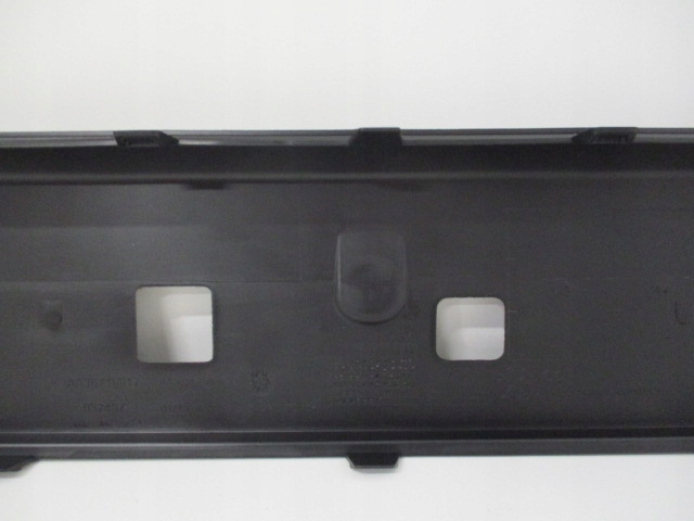 фото №8, Peugeot 5008 lift молдинг pod номерной знак бампер перед