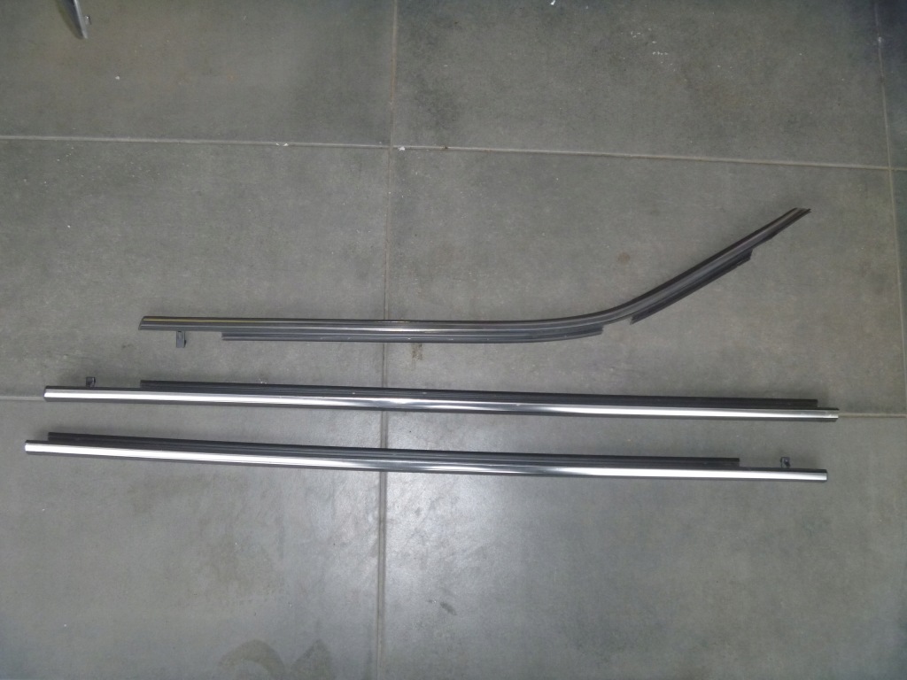 фото №1, Toyota c-hr молдинг уплотнитель хром дверь передних правых lub левых