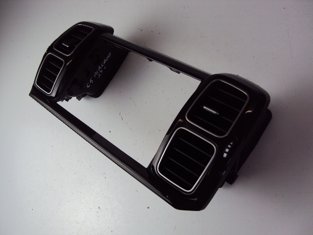 фото №4, Решётки обдув рамка citroen c5 aircross 2017-