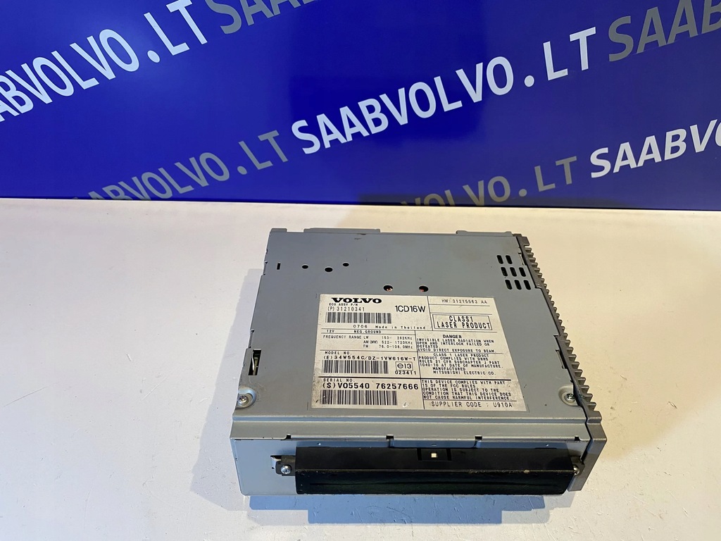 фото №1, Volvo v50 2005 автомагнитола