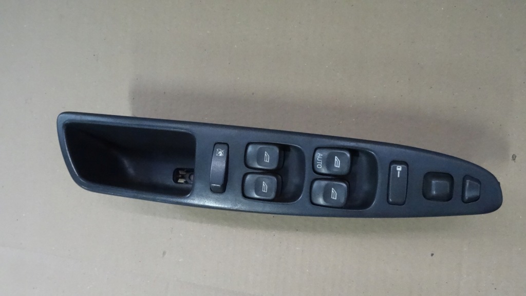 фото №1, Volvo v40 lift fl панель вікон