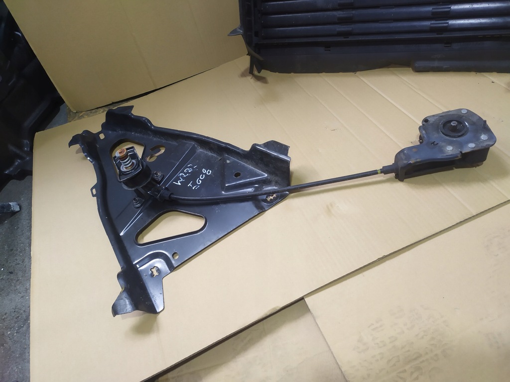 фото №1, Подъемник колеса запасного peugeot 5008 ii