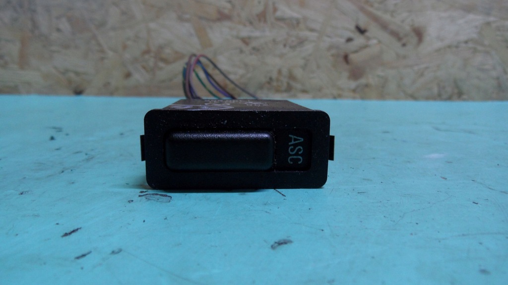 фото №1, Bmw z3 99r кнопка asc 1390806