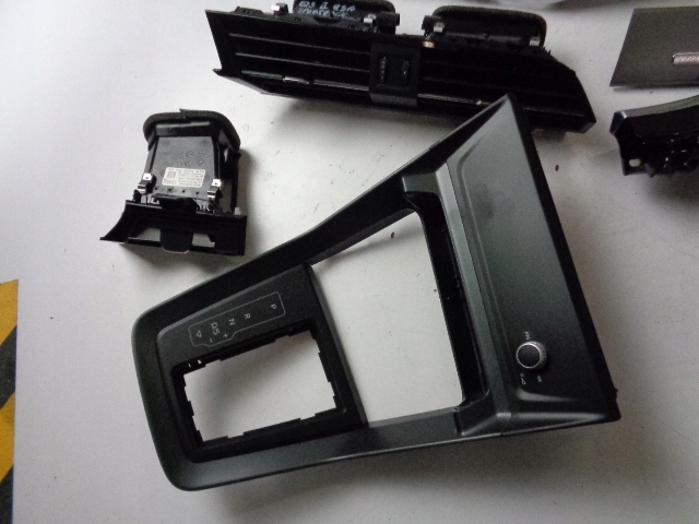 фото №6, Накладки декоры приборная панель audi q3 ii 83a sportback 2022 rok