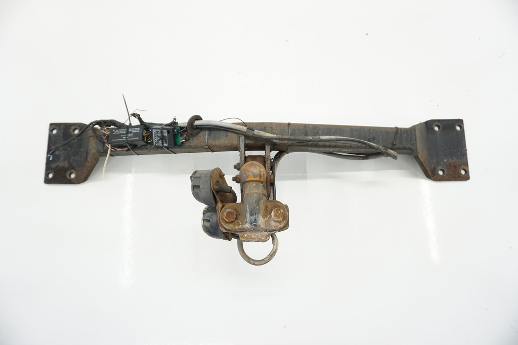 фото №1, Vw touareg 7l lift hak буксирувальний модуль