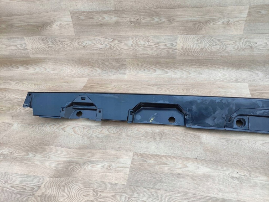 фото №8, Toyota camry viii 8 накладка молдинг правый порог 75850-33130