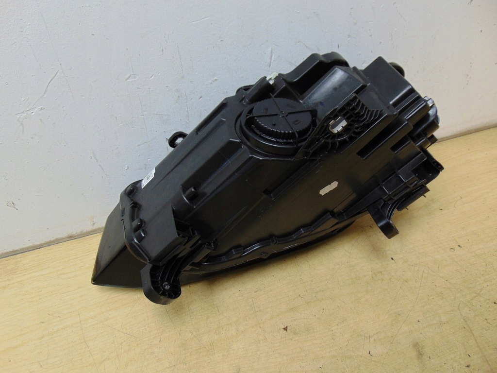 фото №8, Лампа права перед audi q2 81a941004 europa