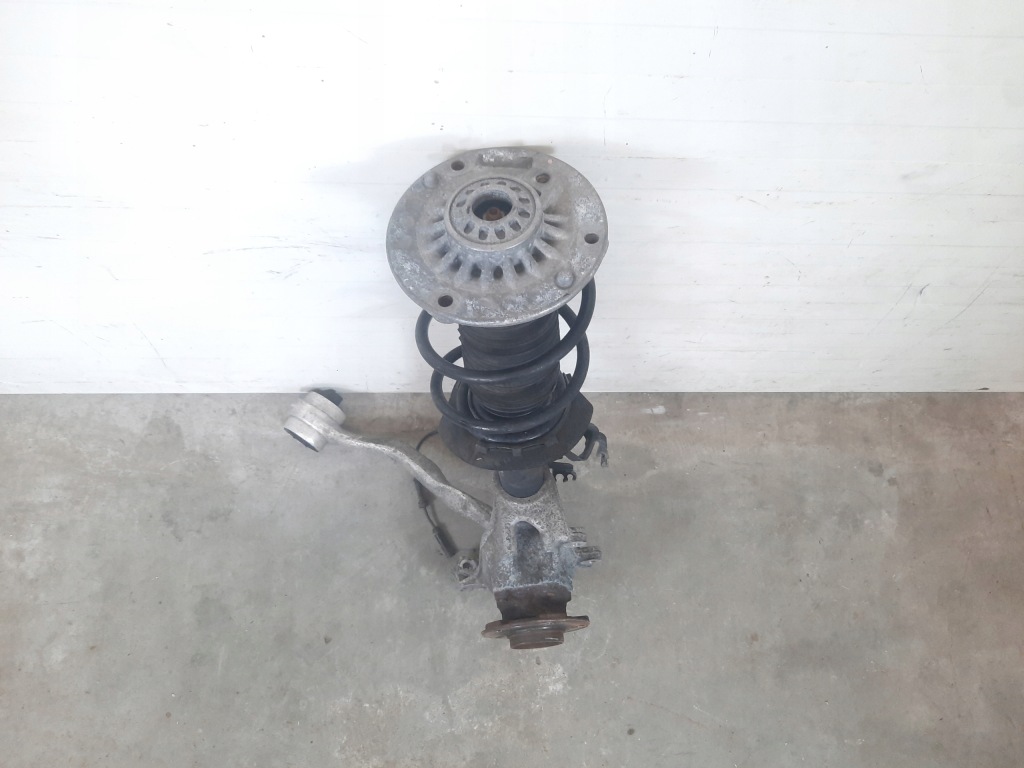 фото №3, Bmw 3 f30 f31 поворотный кулак левый перед