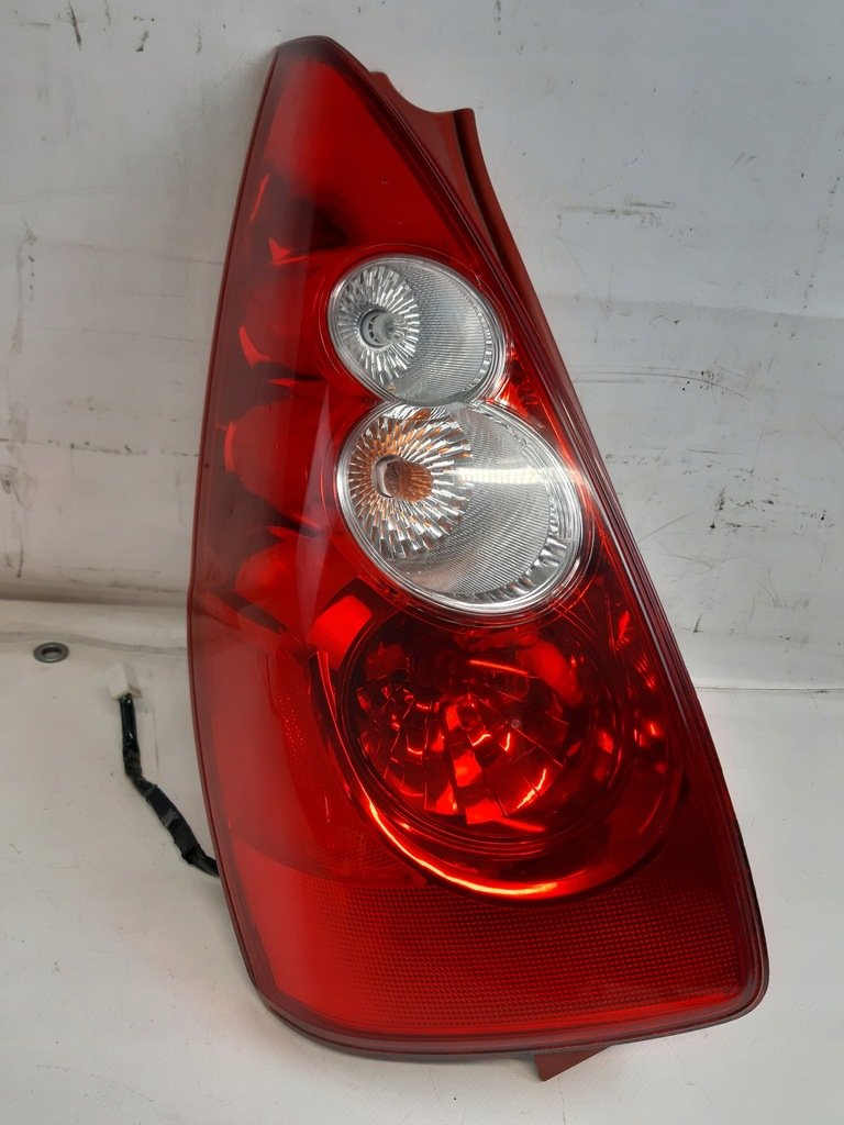 фото №1, Mazda 5 v 1 i лампа левая задняя лампа левый задняя
