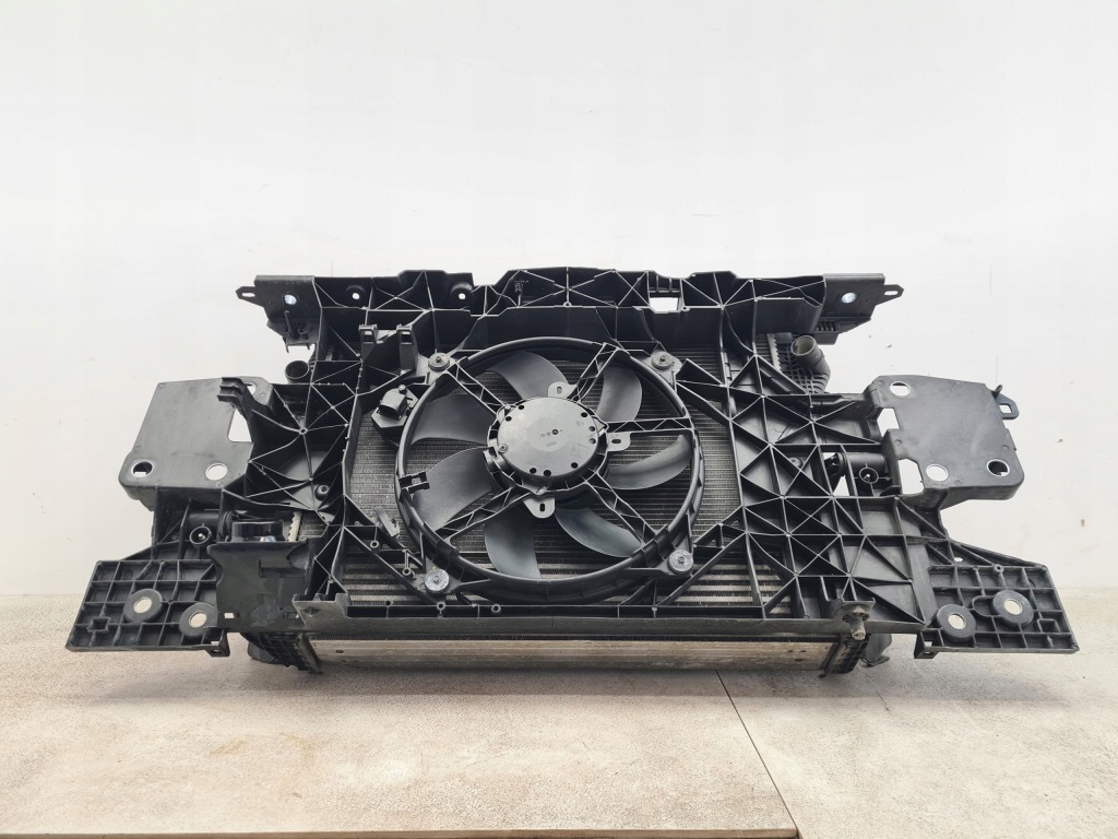 Renault megane 3 рестайлинг  1.6 dci ремень передний радиатор с Разборки