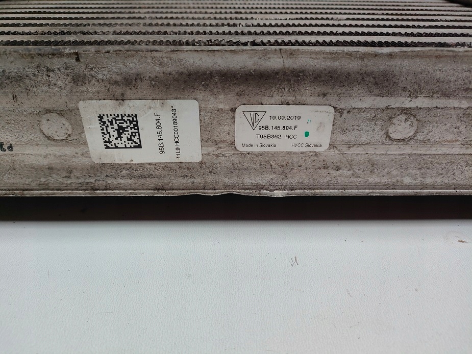 Купити Правий інтеркулер впуск повітря 95b145804f porsche macan рестайлінг