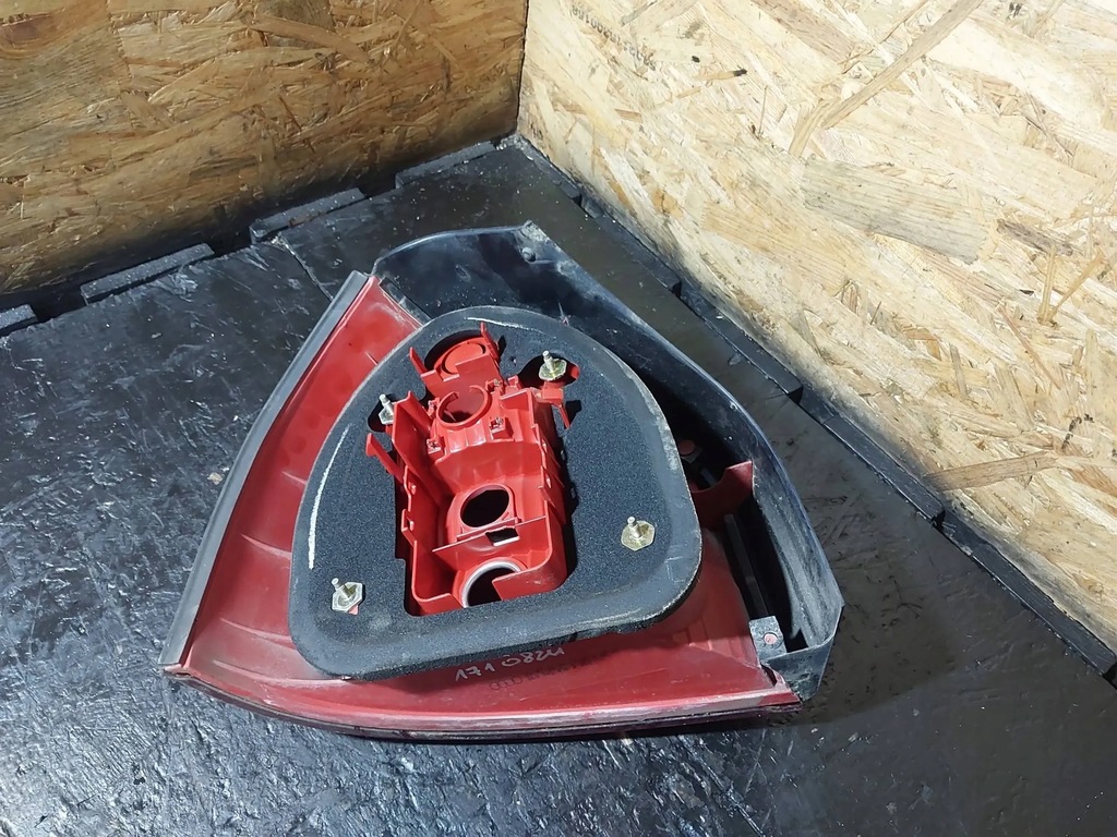 фото №6, Лампа задняя правая audi a3 8l lift 8l0945096b