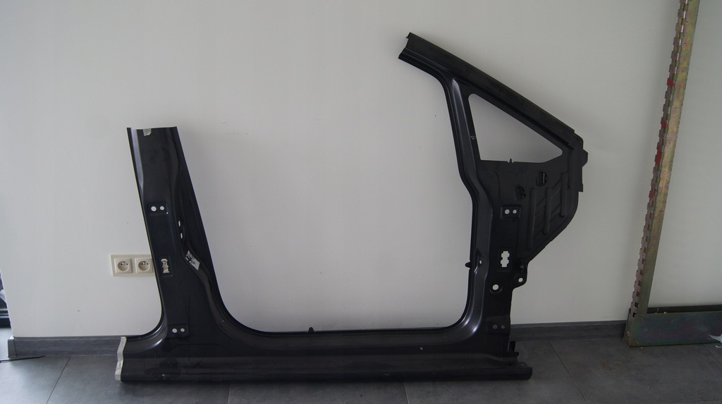 фото №1, Блок двигуна vw sportsvan поріг правий 2013+