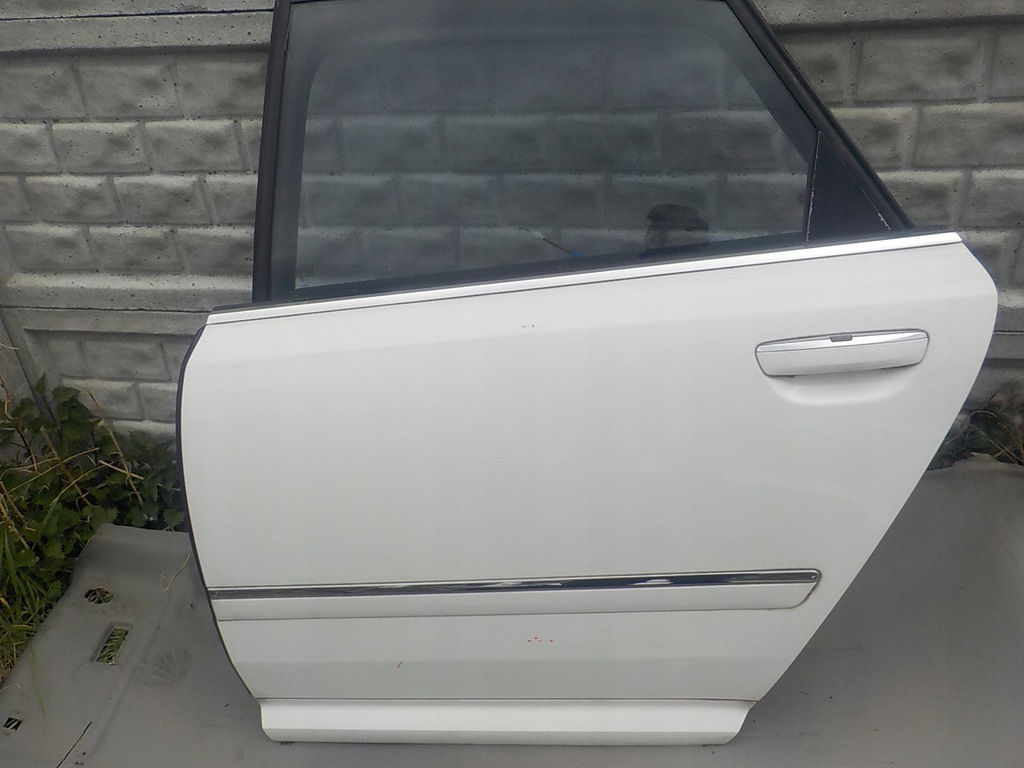 фото №1, Audi s8 a8 d3 дверь рамка левый задняя белый