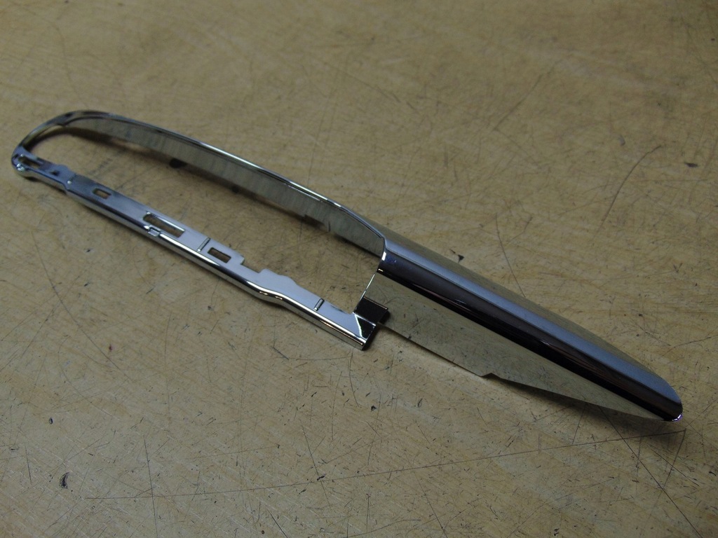 фото №6, Молдинг хром бампера mercedes w251 r klasa права