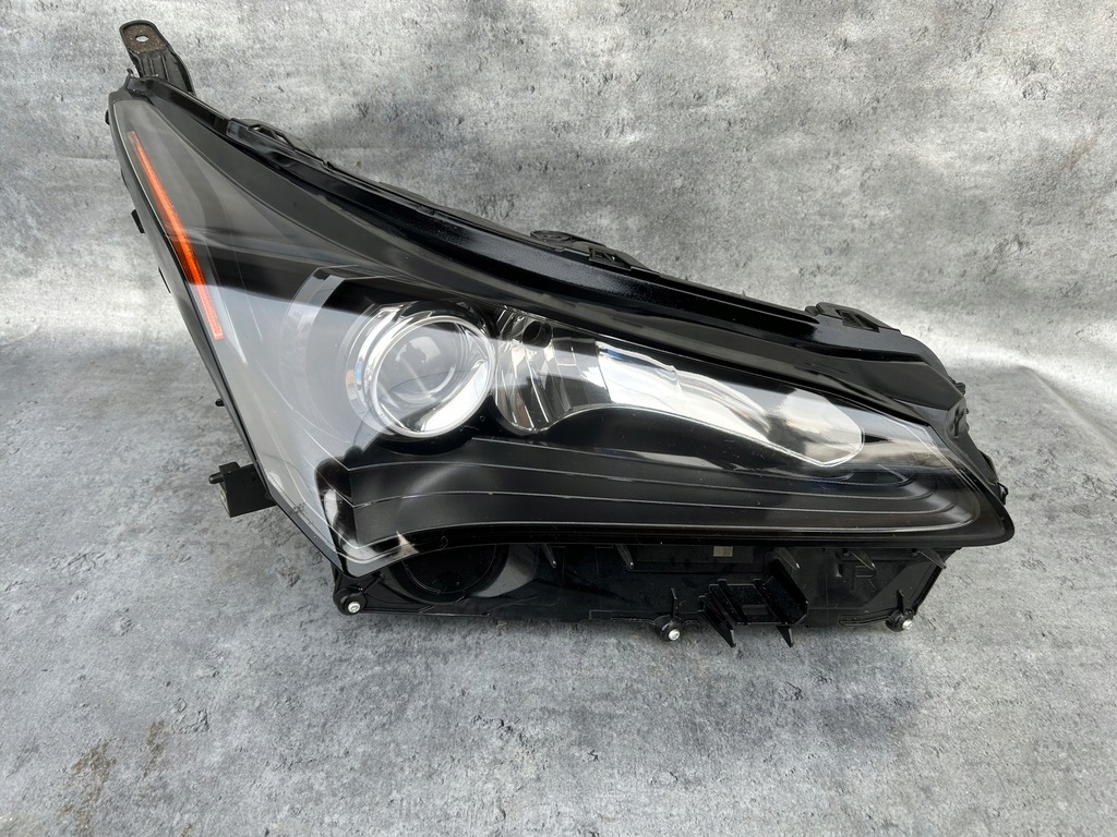 фото №1, Lexus nx300h nx 300 nx200t 200 t передня лампа права правий перед europa