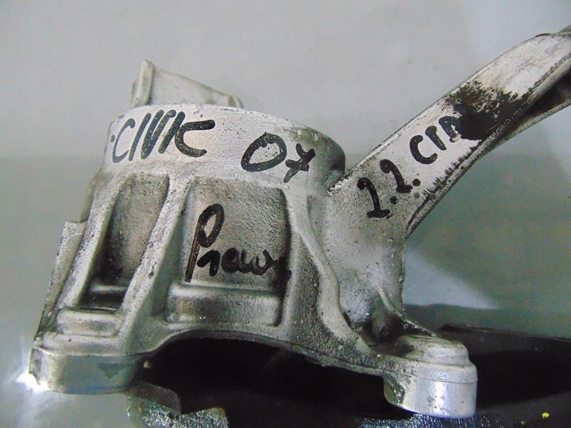 фото №1, Кронштейн подушка коробки правая civic viii 2.2 ctdi