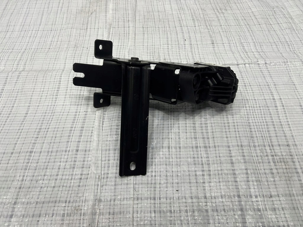 фото №1, Кронштейн кронштейн alfa romeo stelvio quadrifoglio qv