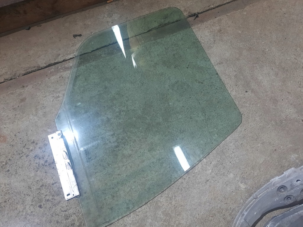 фото №1, Скло двері бічна права volvo fl fe