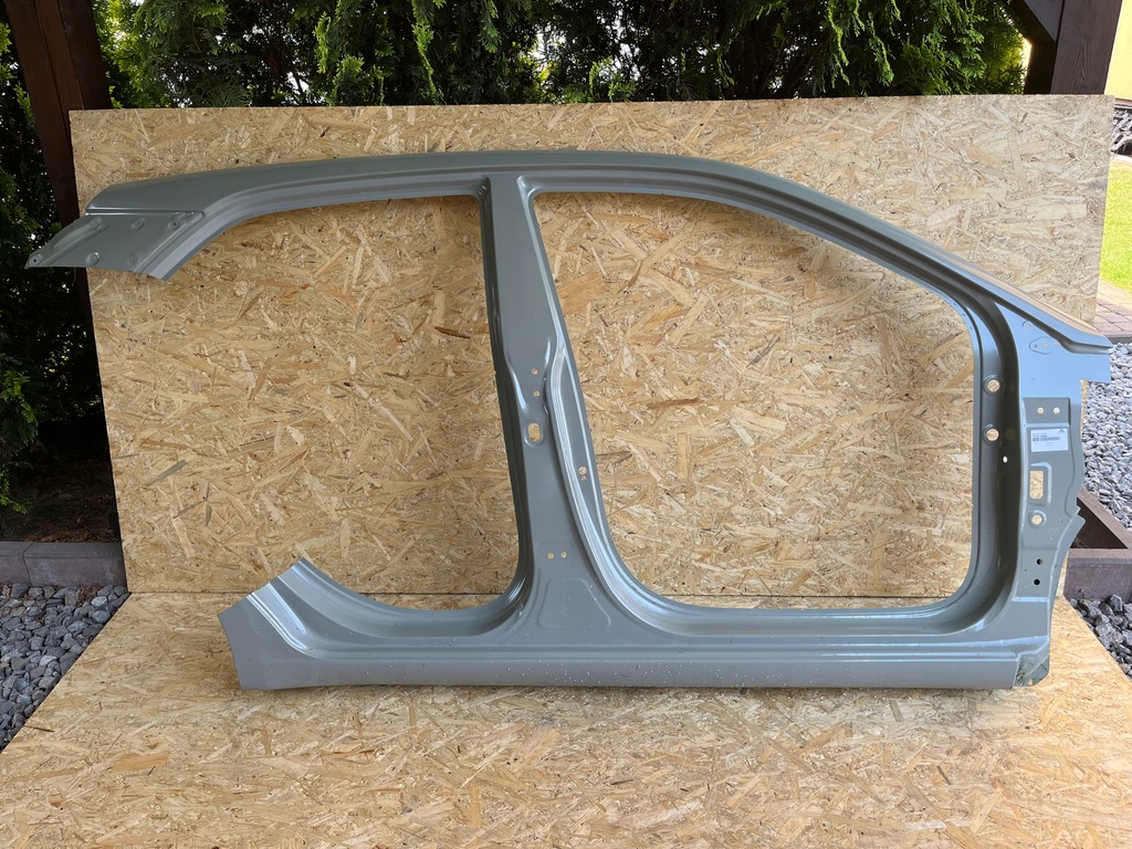 фото №1, Hyundai i20 14- порог правый обшивка блок двигателя