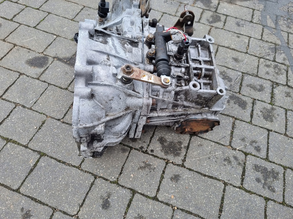 фото №7, Hyundai trajet 2.0 16v бензин коробка передач передач ly k