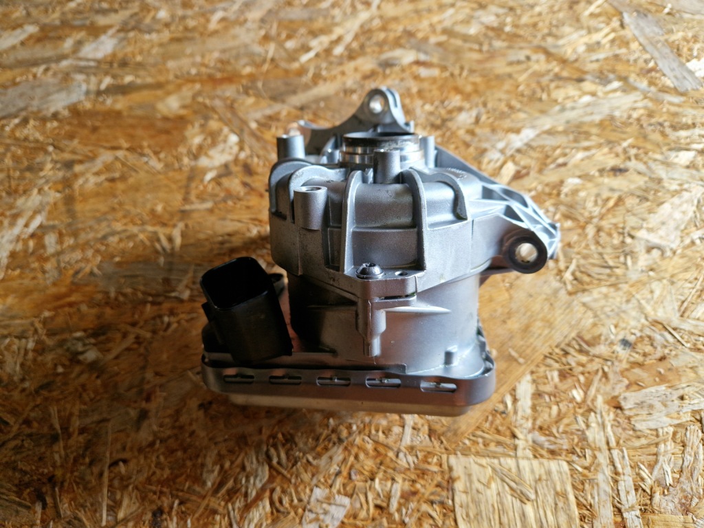 фото №3, Насос wody renault austral 1.2tce 210100445r
