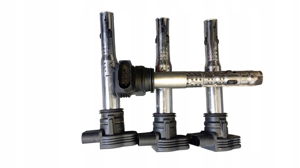 фото №4, Катушка зажигания комплект audi a3 8p 2.0fsi r0702s00300 07k905715f