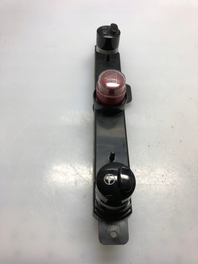 фото №1, Панель кнопка аварийных света fiat 500