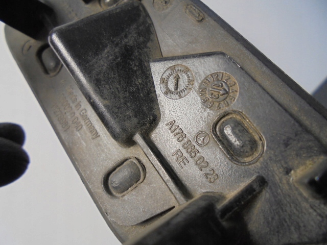 фото №4, Заглушка распылителя правая mercedes a-klasa w176