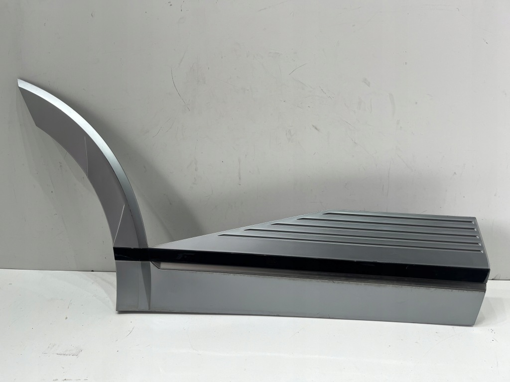 фото №1, Hyundai ioniq v 5 молдинг накладка двері задня права 87732-gi100