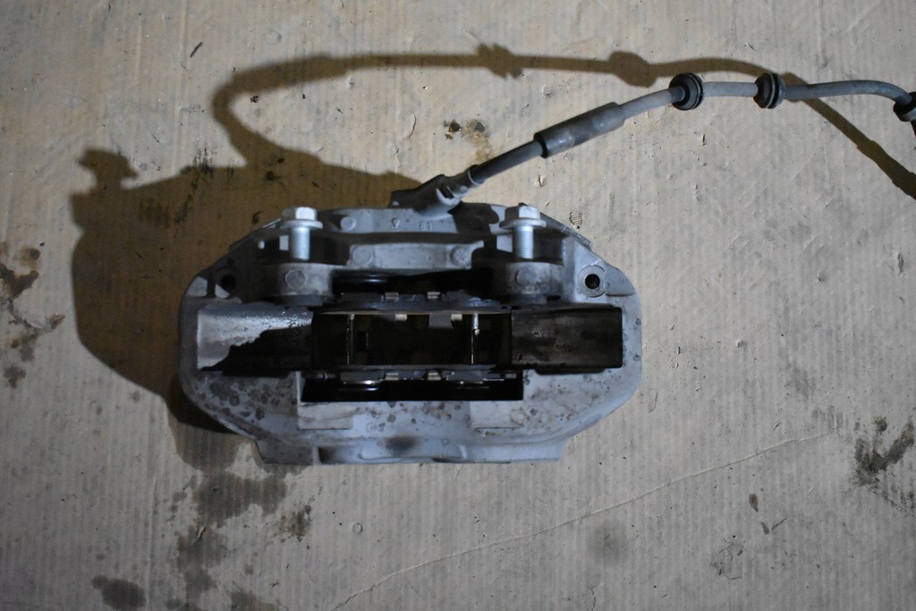 фото №5, Суппорт тормозной передний левый mercedes w205 w213 w238 w253 w257 w293 1