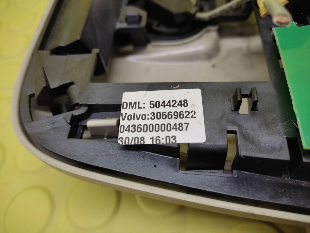 фото №12, Volvo xc 90 лампа освещение кабины 5044248