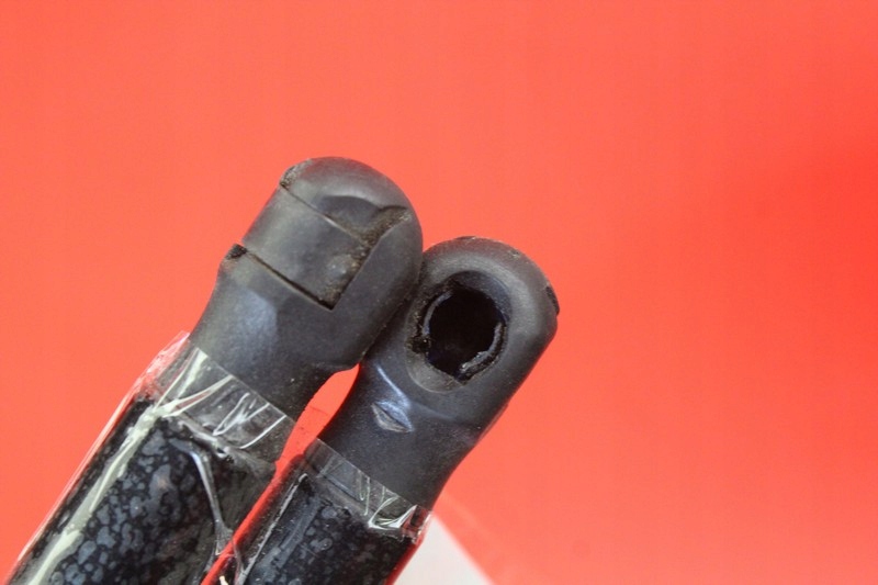 фото №8, Привід амортизатори капот gx73-16c826-ab jaguar xe 14-19