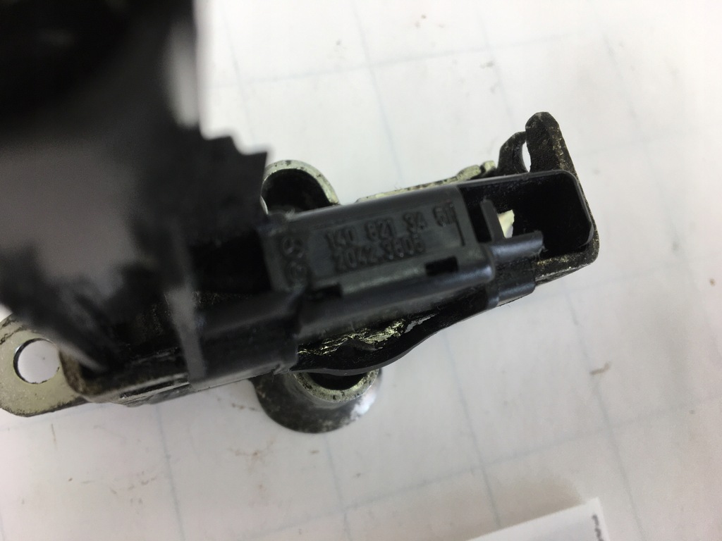 фото №8, Замок датчик капот крышки двигателя mercedes w140 1408213451