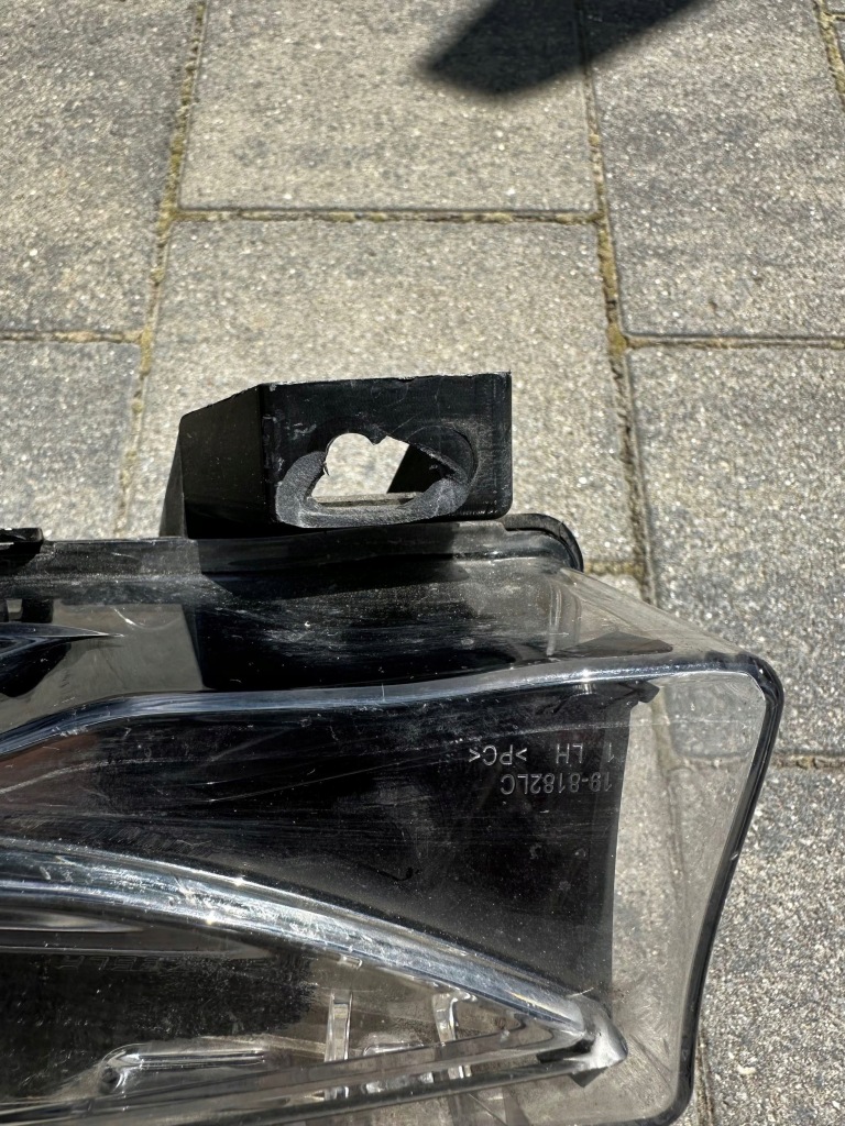 фото №2, Tesla model y противотуманная фара led левый 162479700a