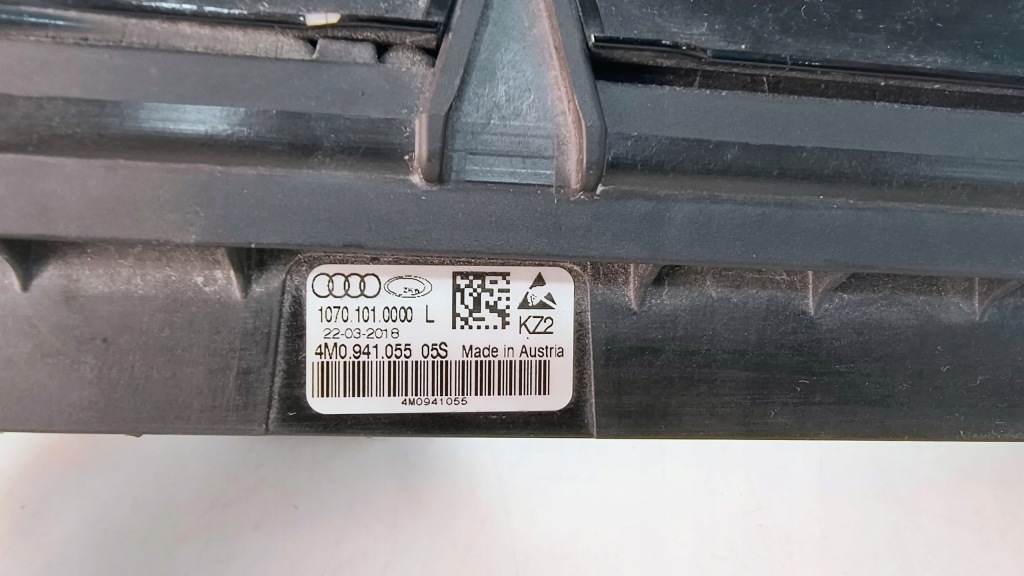 Протитуманна фара led drl лівий перед audi q7 e-tron 4m0 Київ