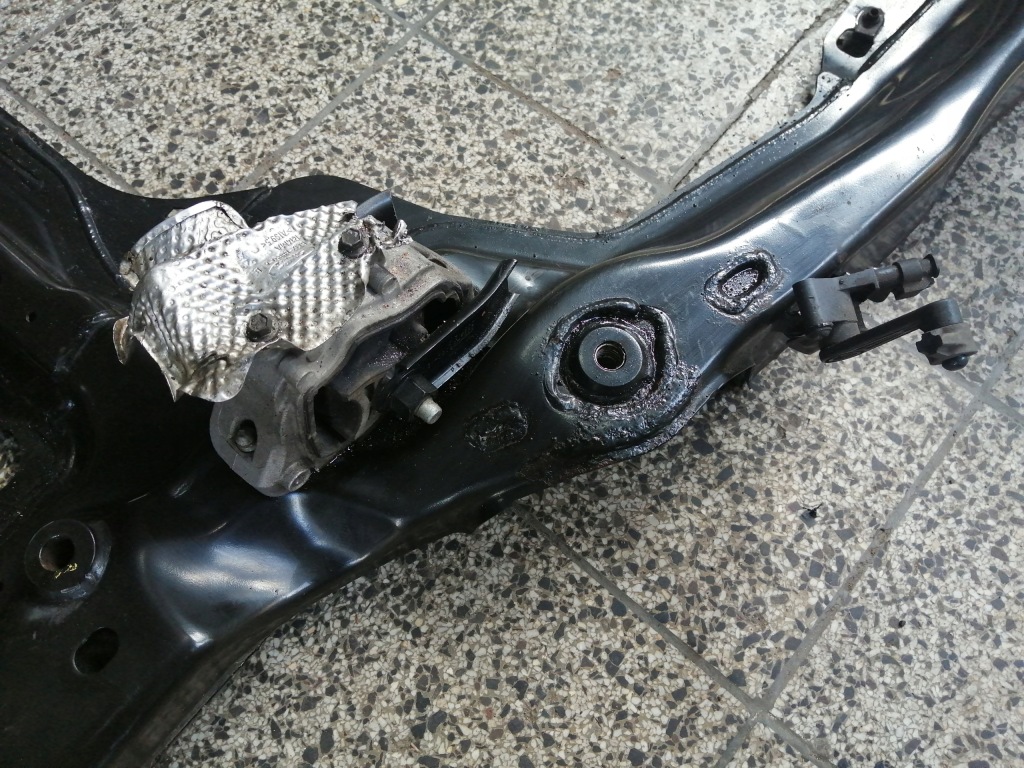 Подрамник подрамник двигателя jaguar e-pace x540 2018 2.0 d hk72-5000a Цена