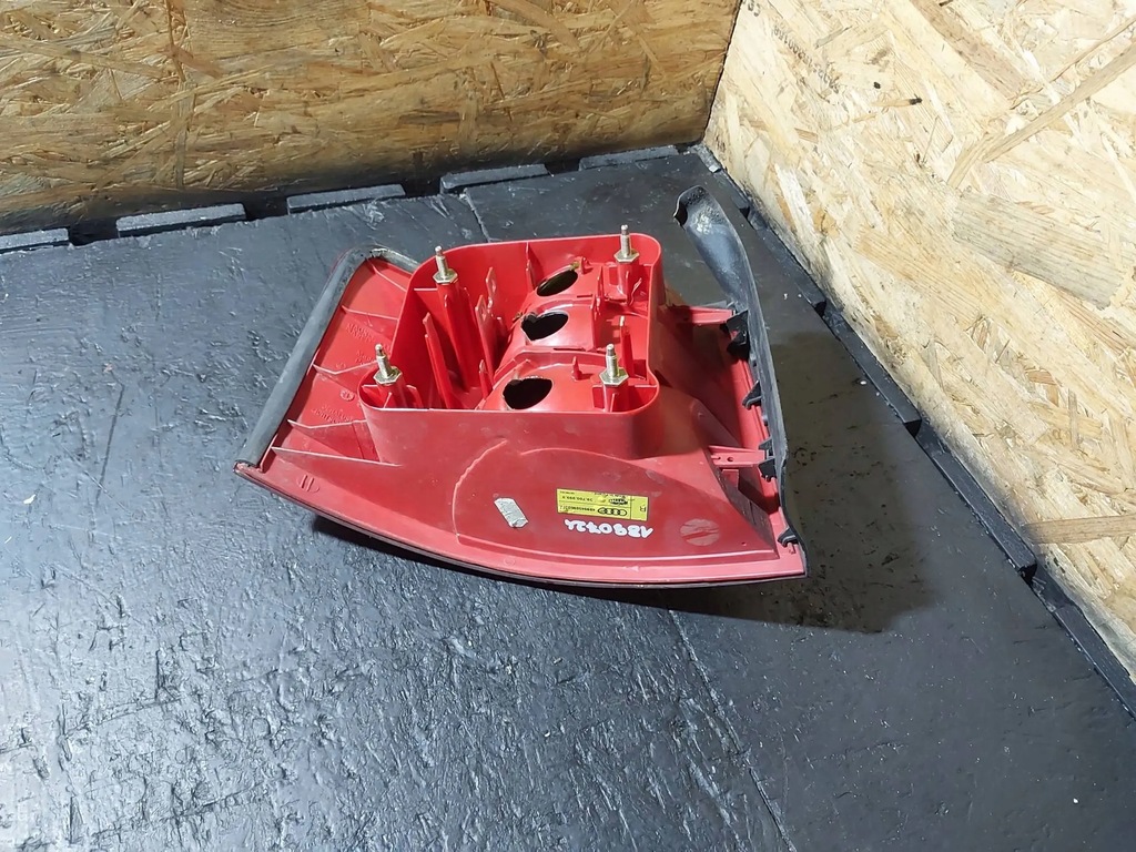 фото №10, Лампа задня права audi a6 c5 4b kombi 4b9945096d